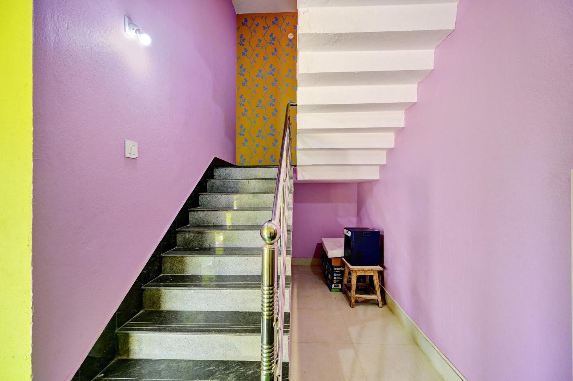 Oyo Flagship 81058 Royal Regalia Hotel Bhubaneswar Buitenkant foto