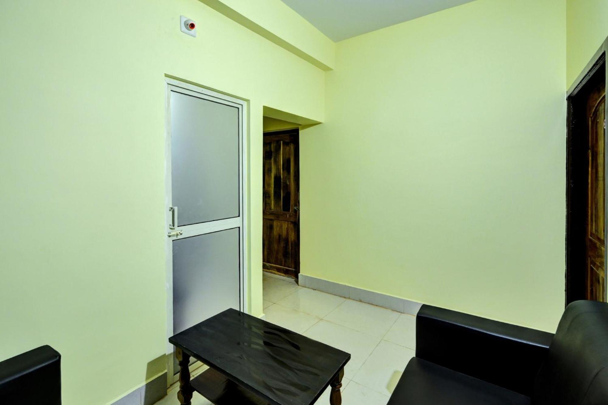 Oyo Flagship 81058 Royal Regalia Hotel Bhubaneswar Buitenkant foto