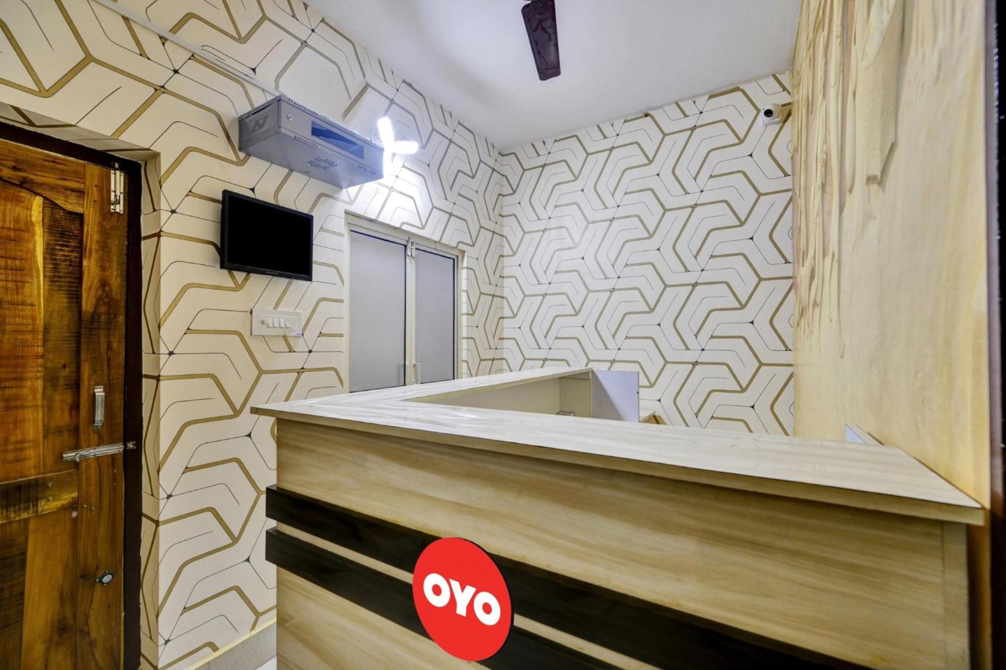 Oyo Flagship 81058 Royal Regalia Hotel Bhubaneswar Buitenkant foto