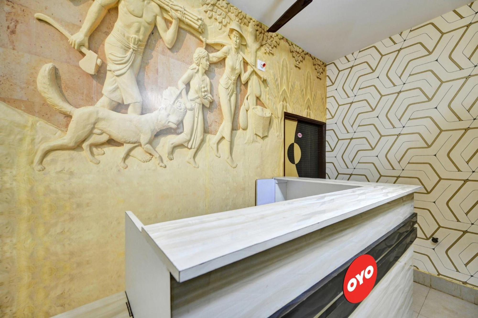 Oyo Flagship 81058 Royal Regalia Hotel Bhubaneswar Buitenkant foto
